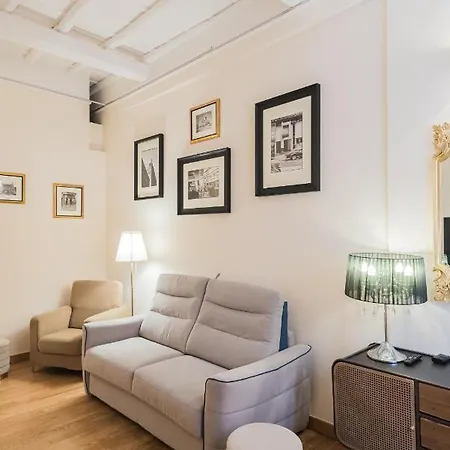 Lupa Luxury * Rome